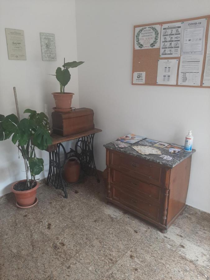 Room Eta Cres Eksteriør bilde